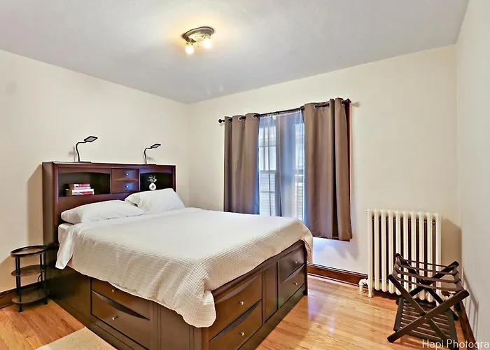 Flat On Hamilton Court * Waukegan