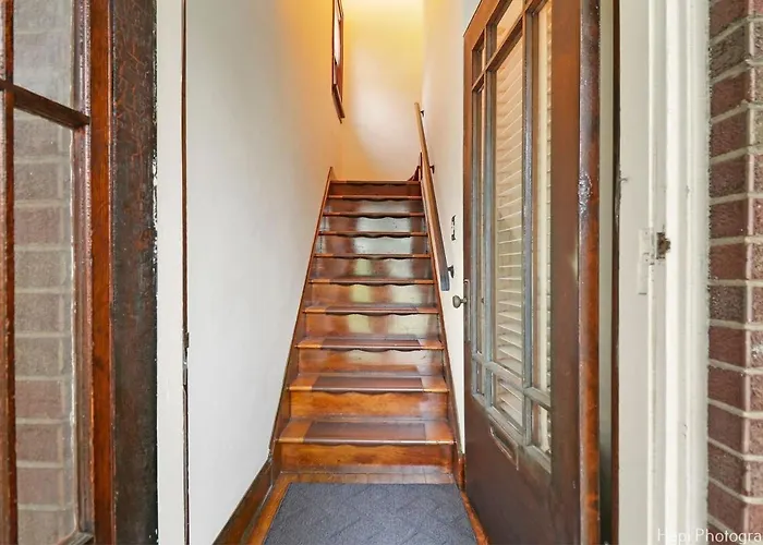 Flat On Hamilton Court Waukegan