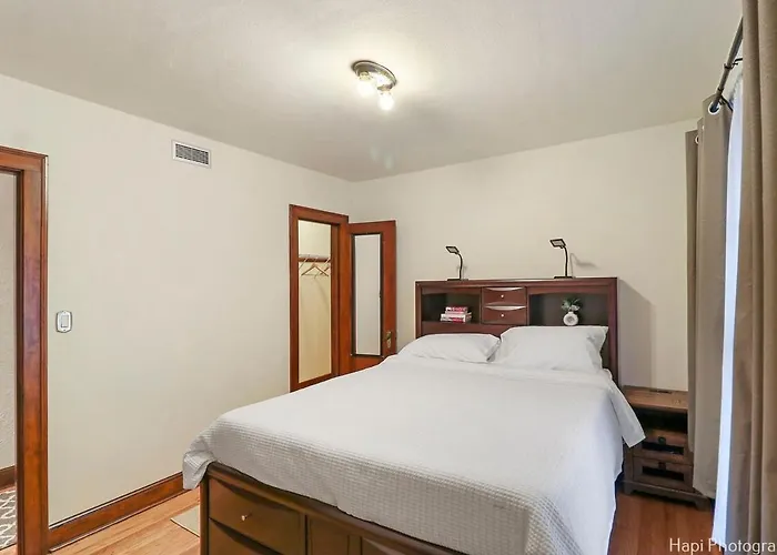 Flat On Hamilton Court