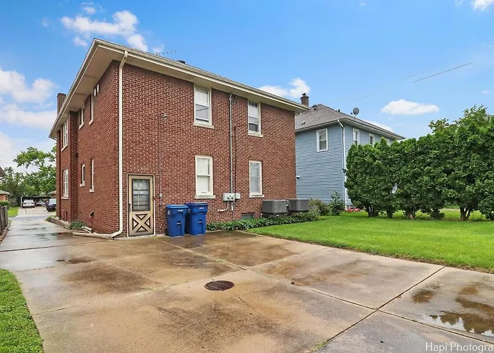 Flat On Hamilton Court Apartment *